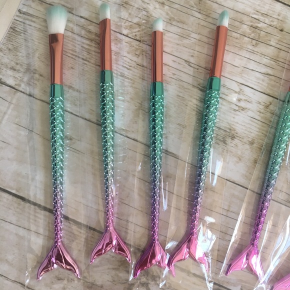 🎉HOST PICK X2🎉🧜🏻‍♀️Mermaid Makeup Brushes Set - Picture 4 of 7